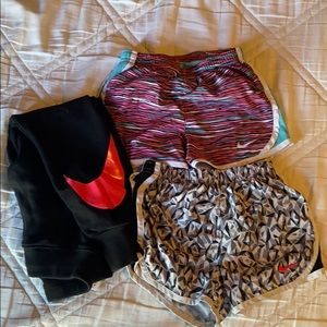 Girls size 6 Nike bundle